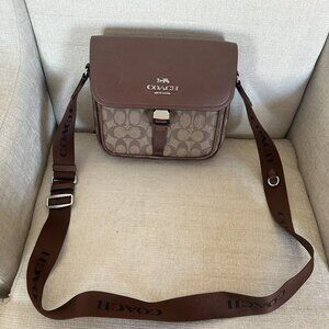 Coach Pace Messenger Bag in Signature Canvas